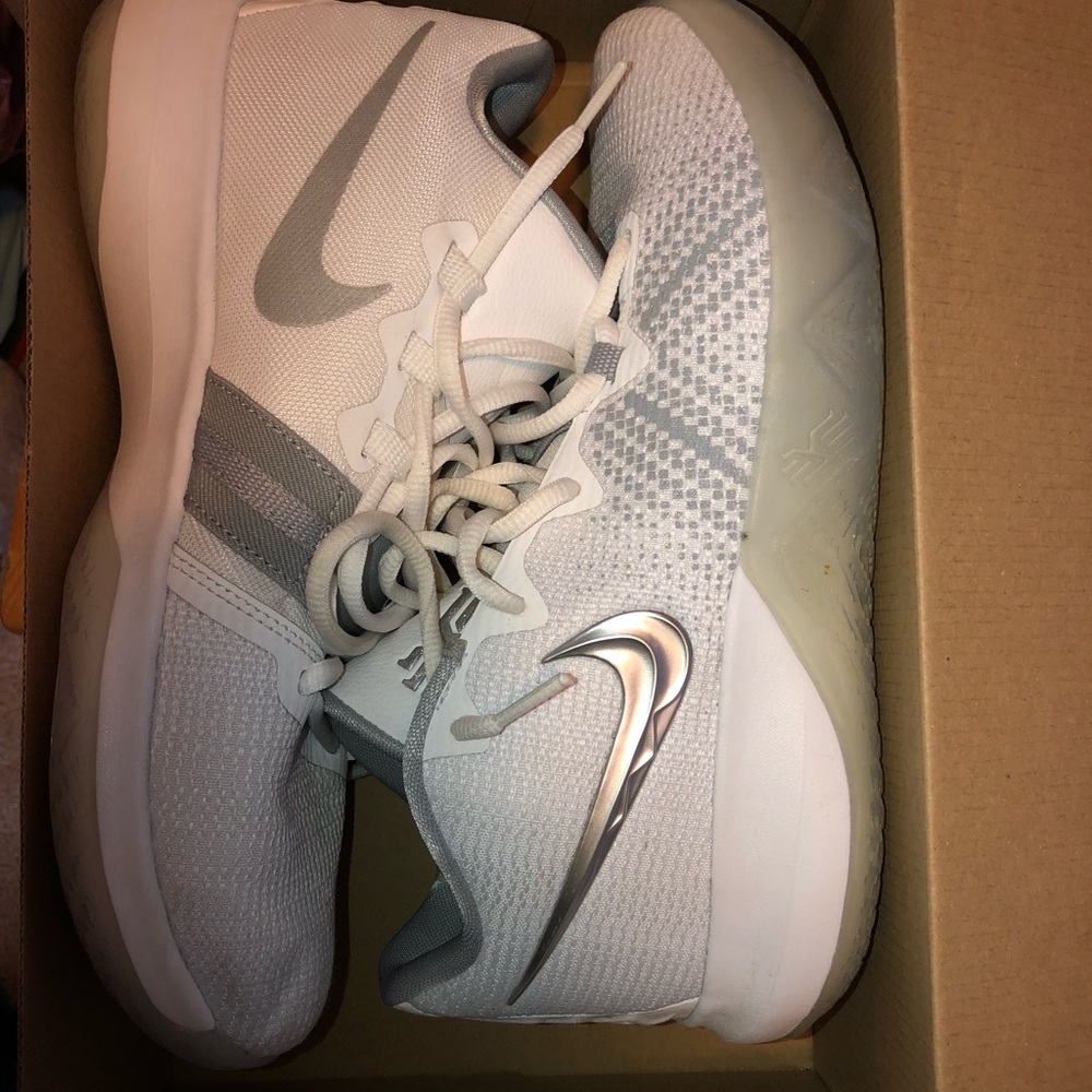 Khyree Irvin basketball shoes